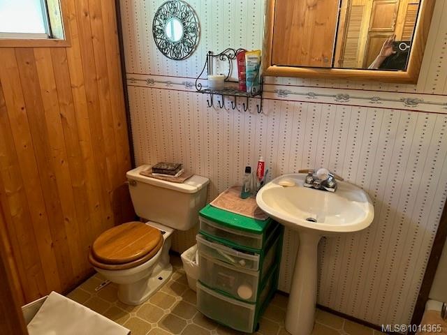 3-8290 Sa-Seen-Os Rd, Youbou, BC