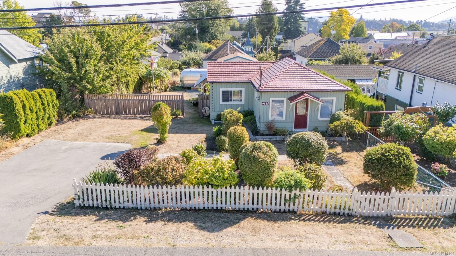 9885 Willow St, Chemainus, BC