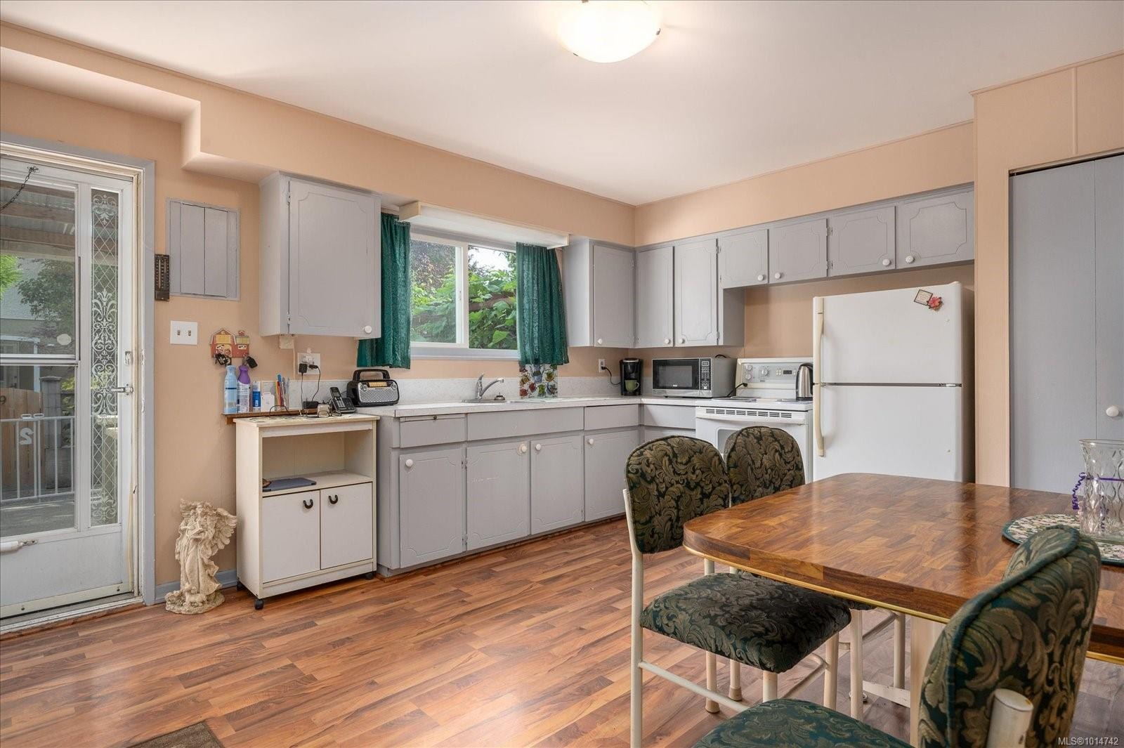 2-1656 Meredith Rd, Nanaimo, BC