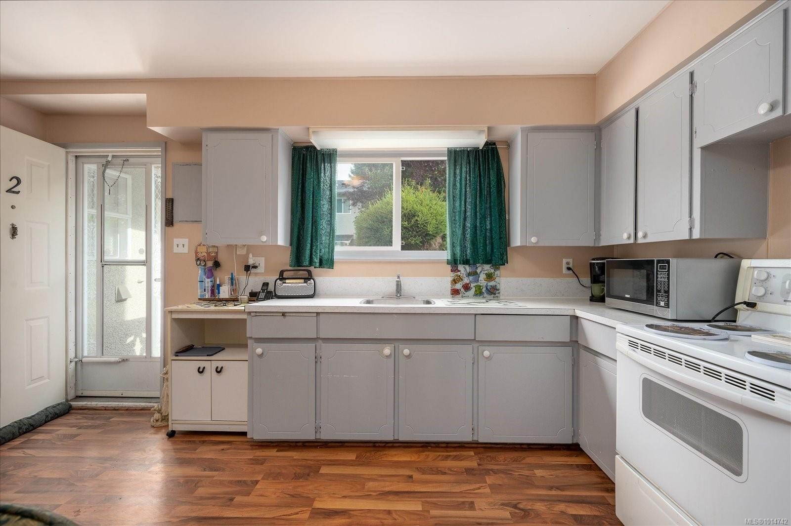 2-1656 Meredith Rd, Nanaimo, BC