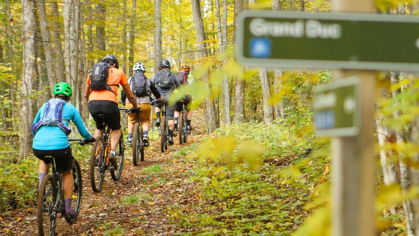 À proximité - 441-160 Ch. Du Curé-Deslauriers, Mont-Tremblant, QC - With View
