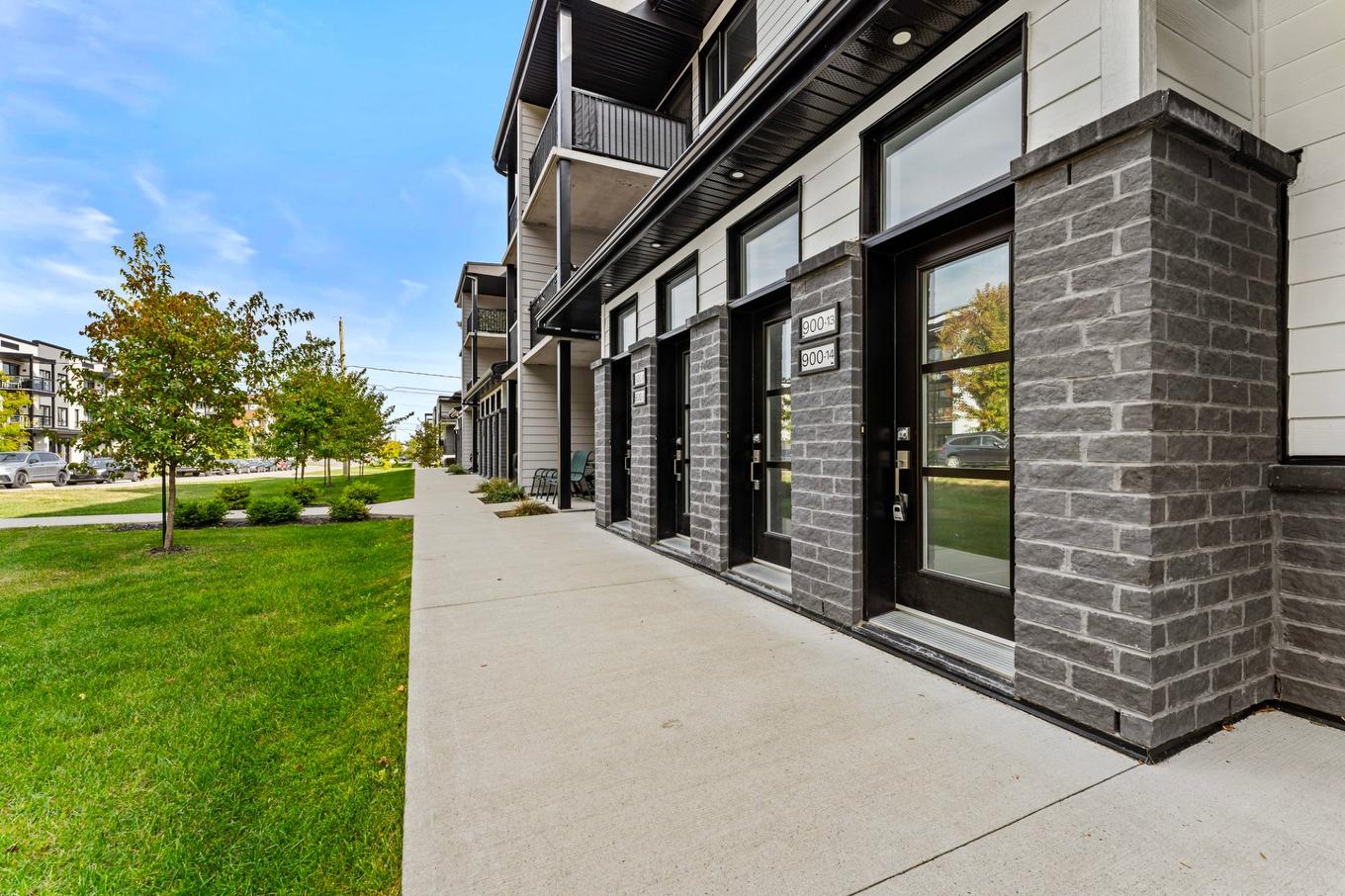 Exterior entrance - 14-900 Rue Du Gisement, Sherbrooke (Les Nations), QC - Outdoor