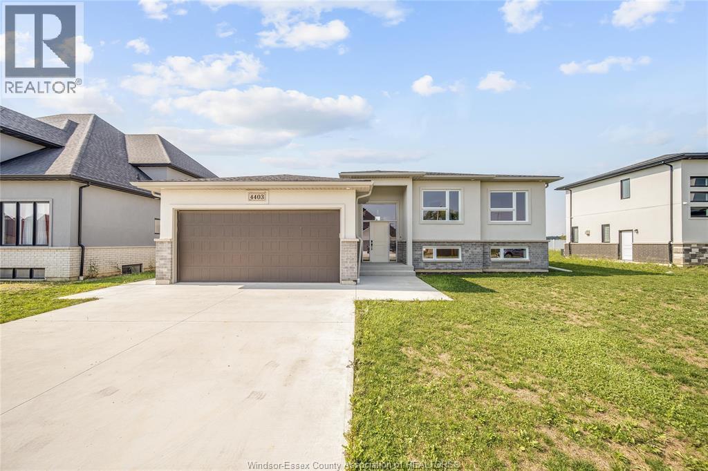 4403 Belmont, Comber, ON - Outdoor