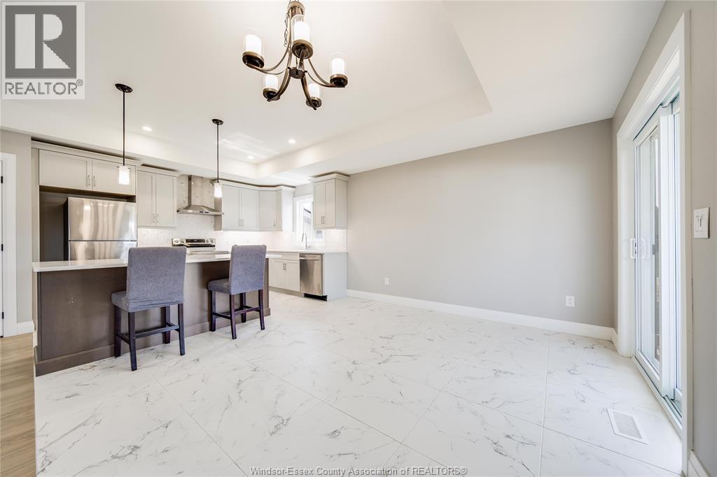 4403 Belmont, Comber, ON - Indoor Photo Showing Kitchen