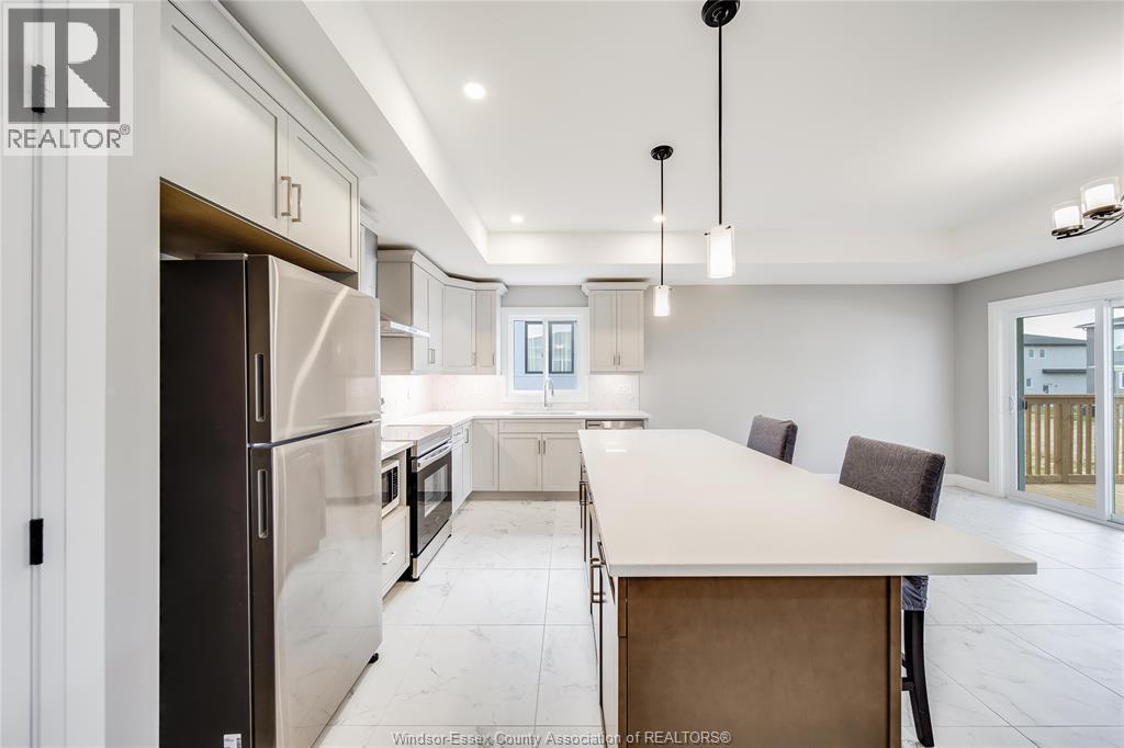 4403 Belmont, Comber, ON - Indoor Photo Showing Kitchen With Upgraded Kitchen