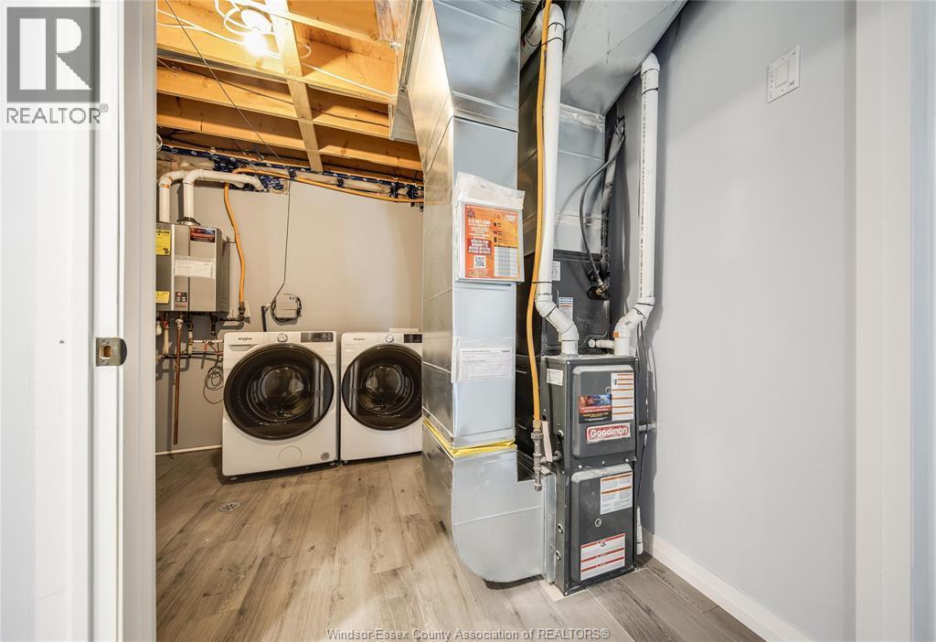 4403 Belmont, Comber, ON - Indoor Photo Showing Laundry Room