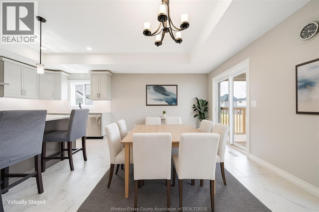 4403 Belmont, Comber, ON - Indoor Photo Showing Dining Room