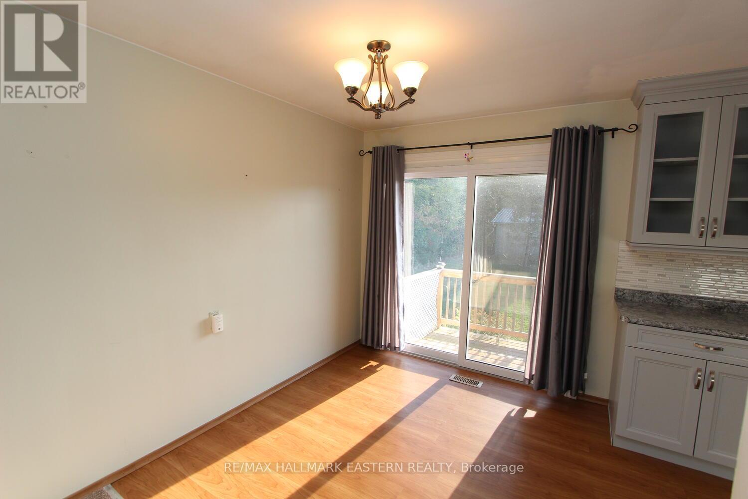 Dining with Walkout to Deck - 1092 Mid Belmont 7Th Line, Havelock-Belmont-Methuen (Belmont-Methuen), ON - Indoor Photo Showing Other Room