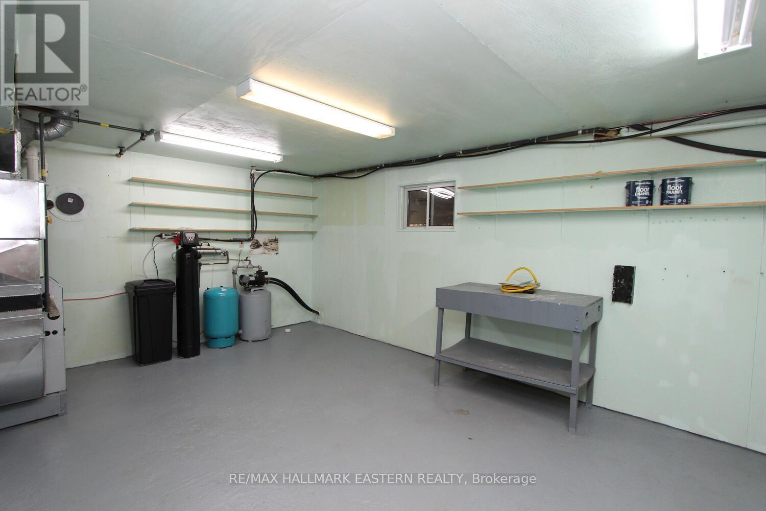 Utility Room and Workshop - 1092 Mid Belmont 7Th Line, Havelock-Belmont-Methuen (Belmont-Methuen), ON - Indoor Photo Showing Garage
