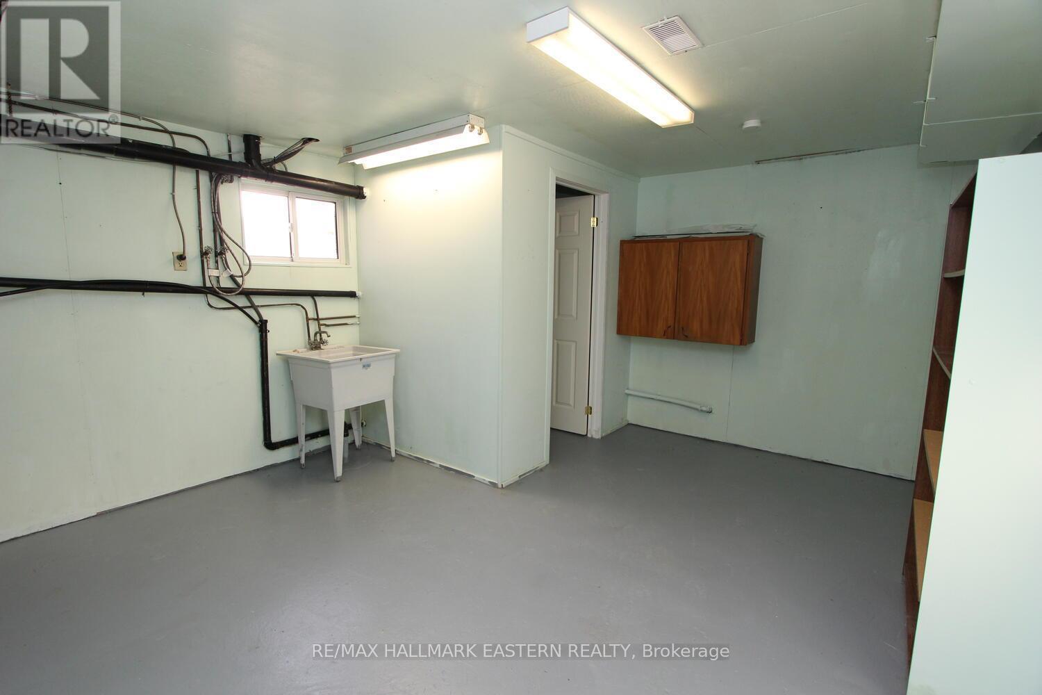 1092 Mid Belmont 7Th Line, Havelock-Belmont-Methuen (Belmont-Methuen), ON - Indoor Photo Showing Other Room