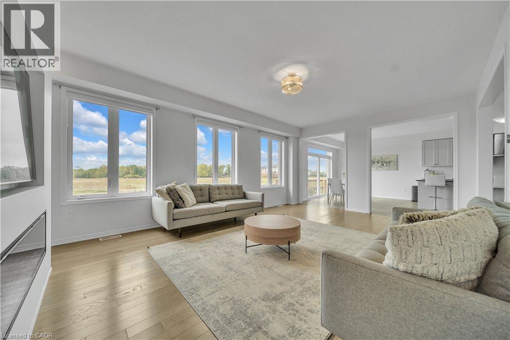 237 Kinsman Drive, Binbrook, ON - Indoor Photo Showing Living Room