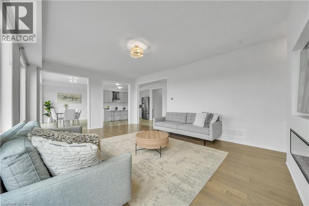 237 Kinsman Drive, Binbrook, ON - Indoor Photo Showing Living Room