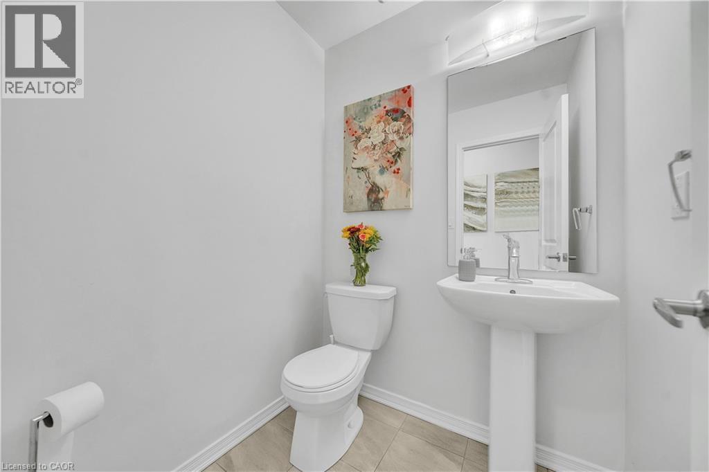 237 Kinsman Drive, Binbrook, ON - Indoor Photo Showing Bathroom