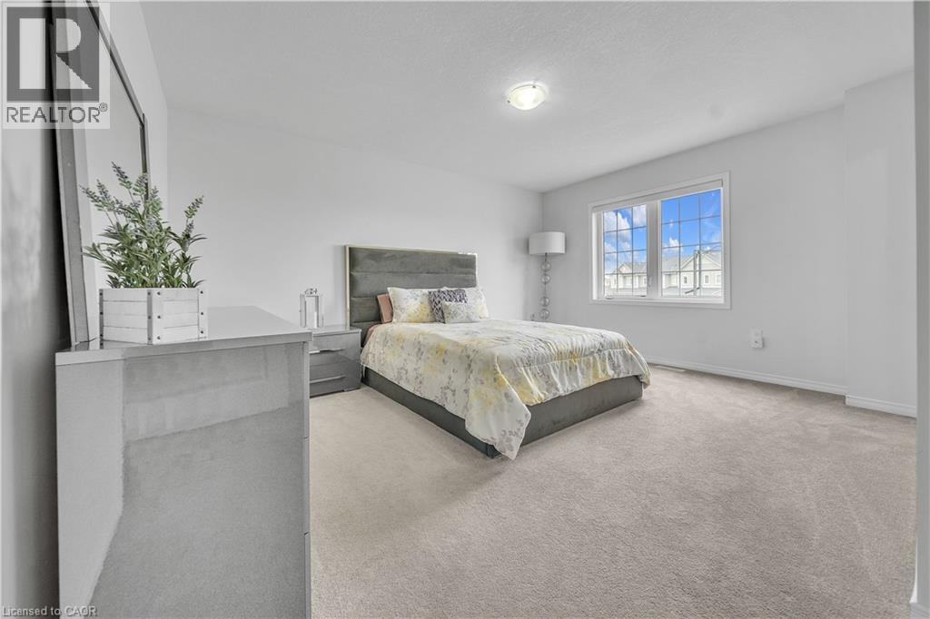 237 Kinsman Drive, Binbrook, ON - Indoor Photo Showing Bedroom