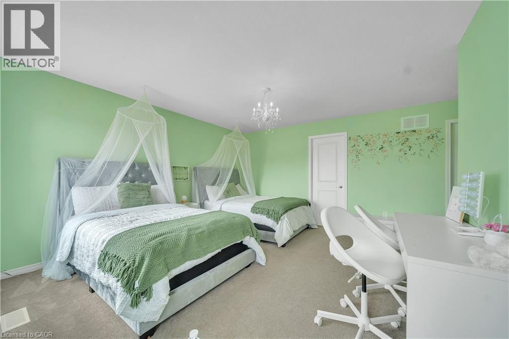 237 Kinsman Drive, Binbrook, ON - Indoor Photo Showing Bedroom
