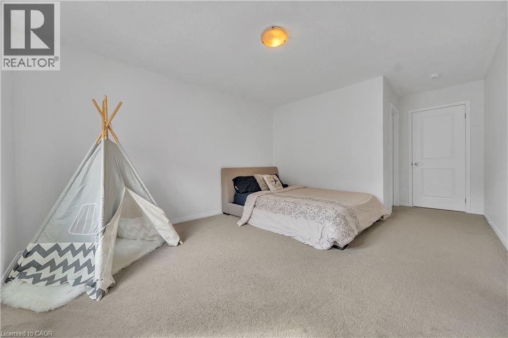 237 Kinsman Drive, Binbrook, ON - Indoor Photo Showing Bedroom