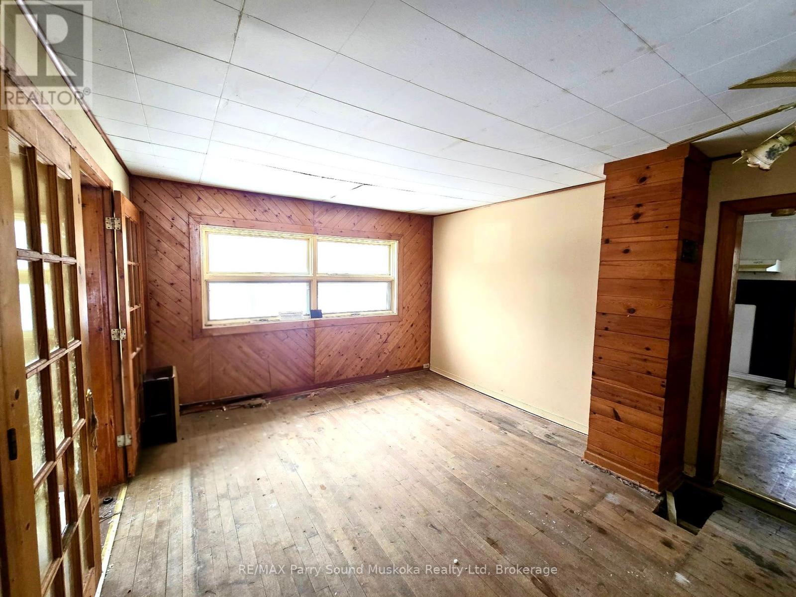 5 Bellview Crescent, Whitestone (Hagerman), ON - Indoor Photo Showing Other Room