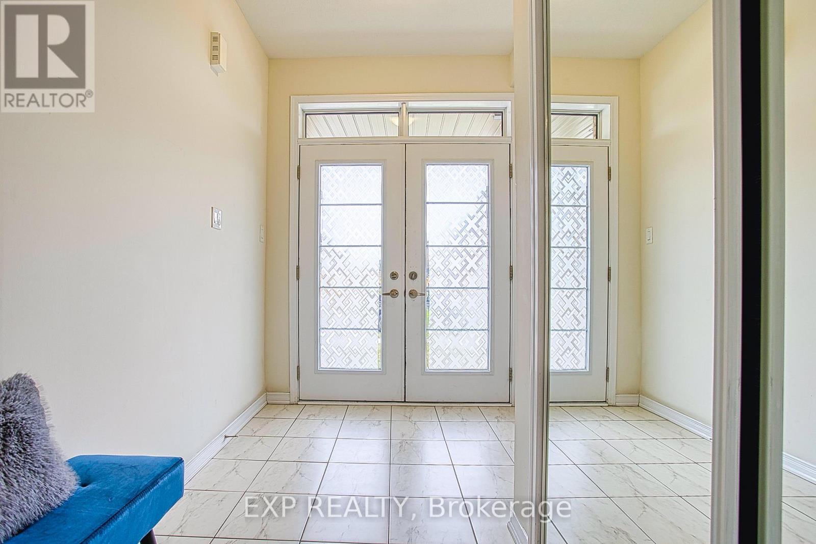 12 Midhurst Heights, Hamilton, ON - Indoor Photo Showing Other Room