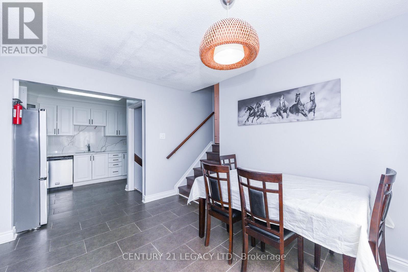 11 Bruce Beer Drive, Brampton, ON - Indoor Photo Showing Dining Room