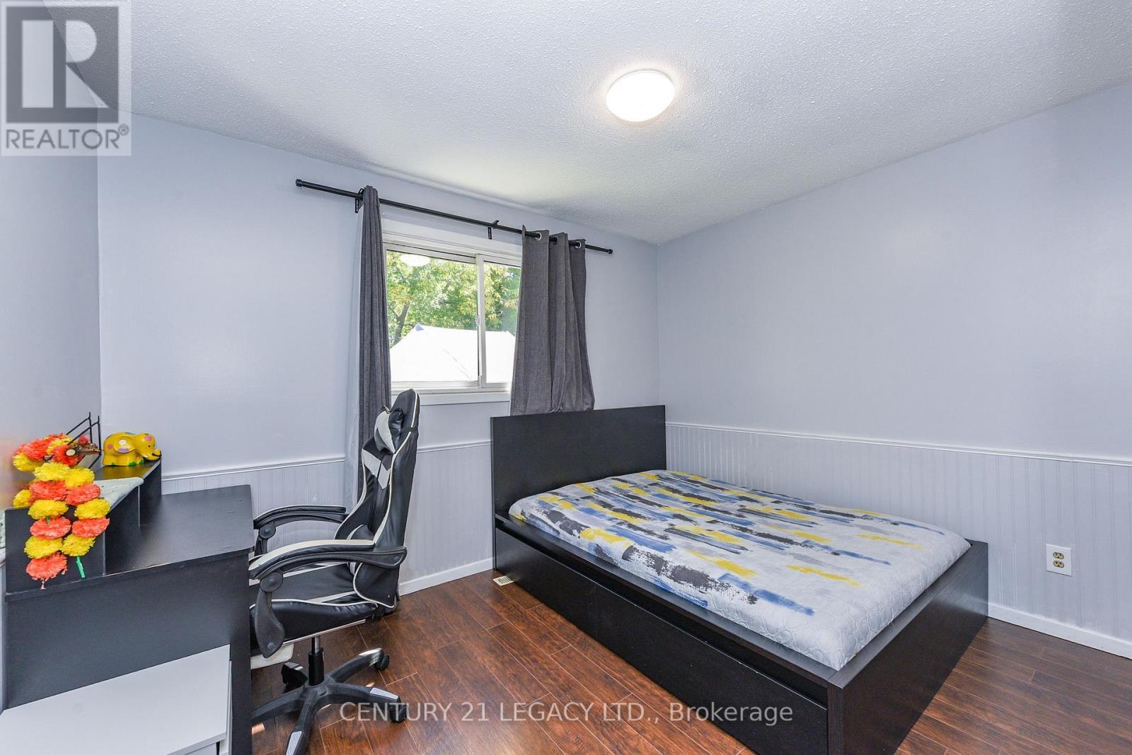 11 Bruce Beer Drive, Brampton, ON - Indoor Photo Showing Bedroom