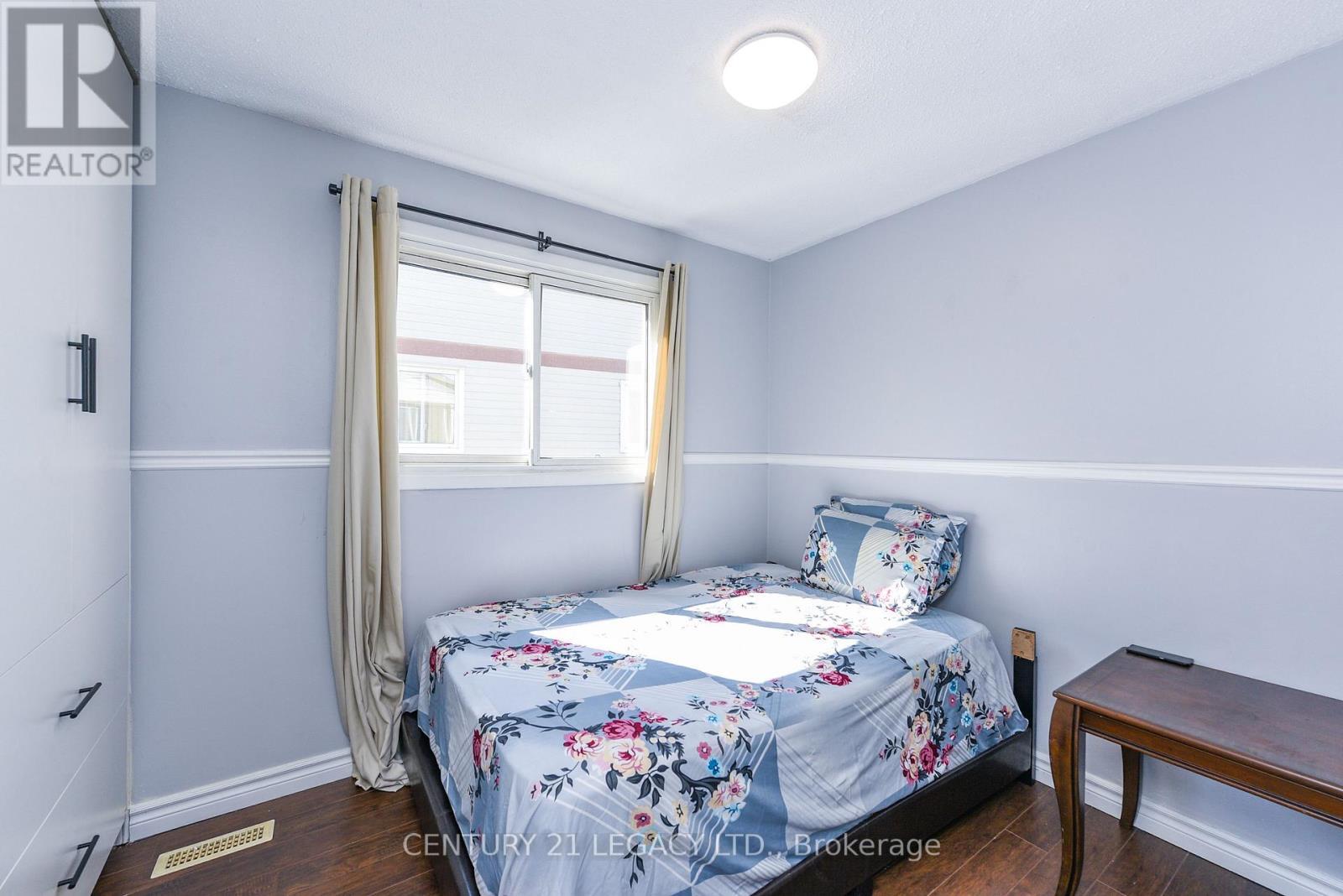 11 Bruce Beer Drive, Brampton, ON - Indoor Photo Showing Bedroom