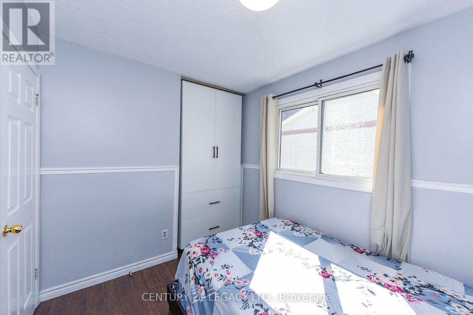 11 Bruce Beer Drive, Brampton, ON - Indoor Photo Showing Bedroom