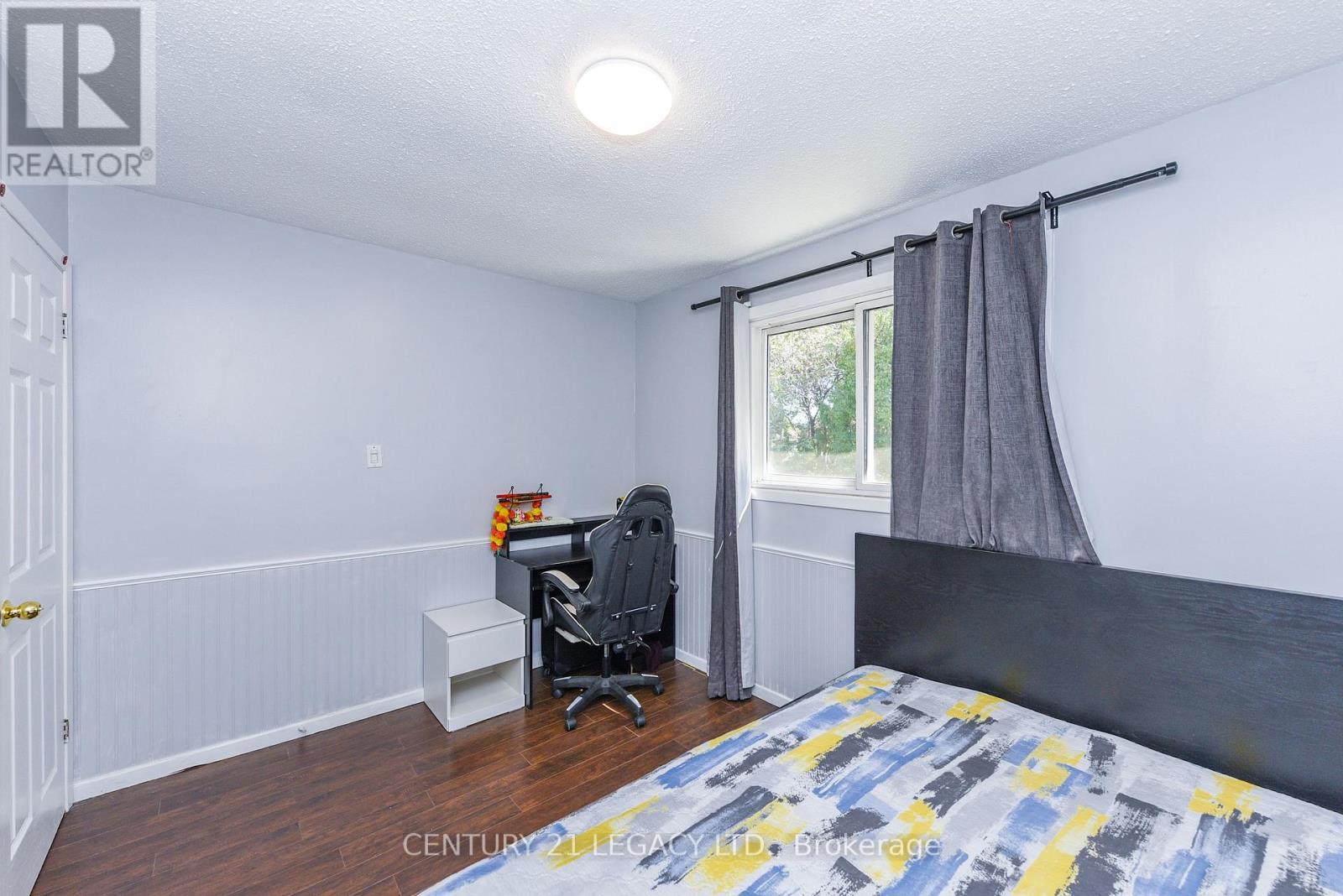 11 Bruce Beer Drive, Brampton, ON - Indoor Photo Showing Bedroom