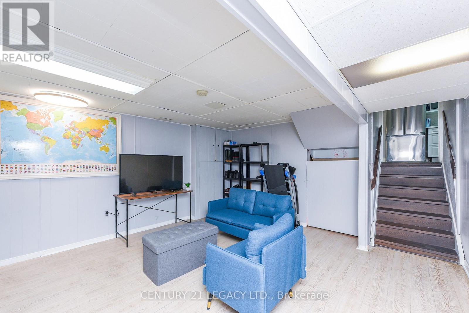 11 Bruce Beer Drive, Brampton, ON - Indoor