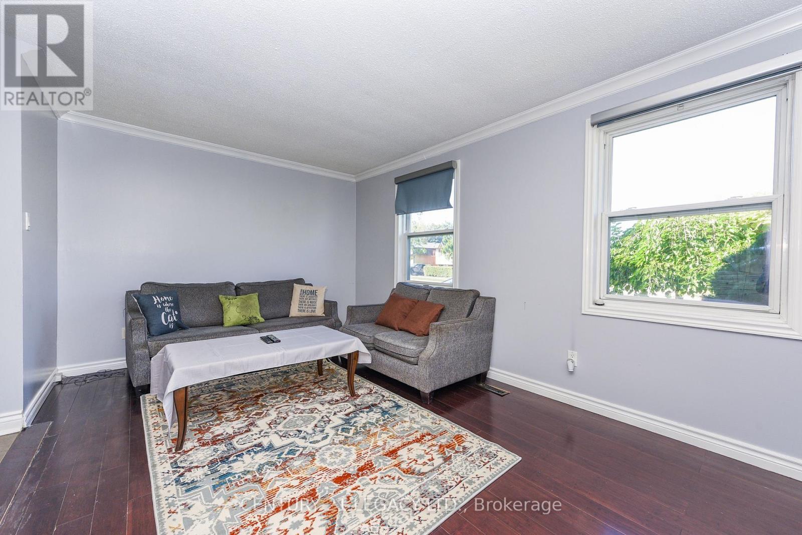 11 Bruce Beer Drive, Brampton, ON - Indoor Photo Showing Living Room