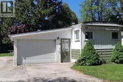 18 SUTTON Drive Goderich, ON N7A 3Y3