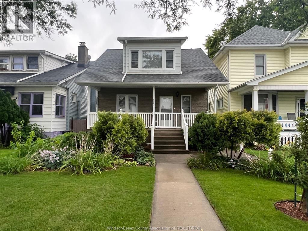 969 Moy Avenue, Windsor, ON - Outdoor With Deck Patio Veranda With Facade