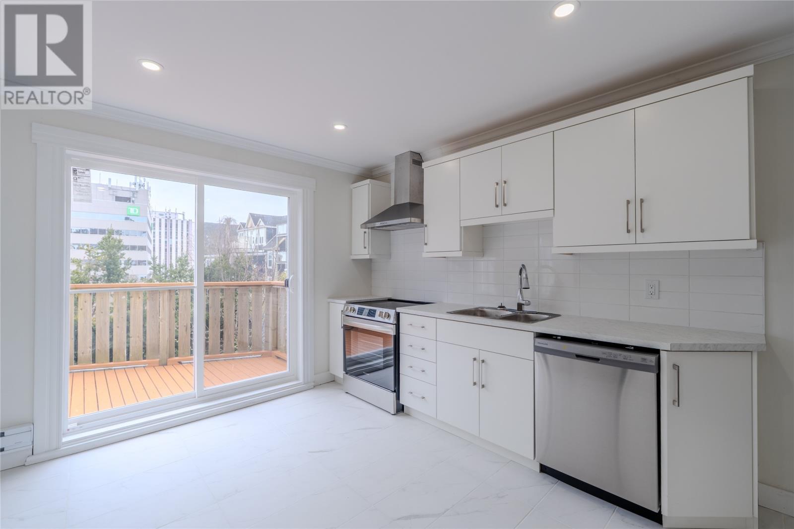 153 Gower Street, St. John'S, NL - Indoor Photo Showing Kitchen