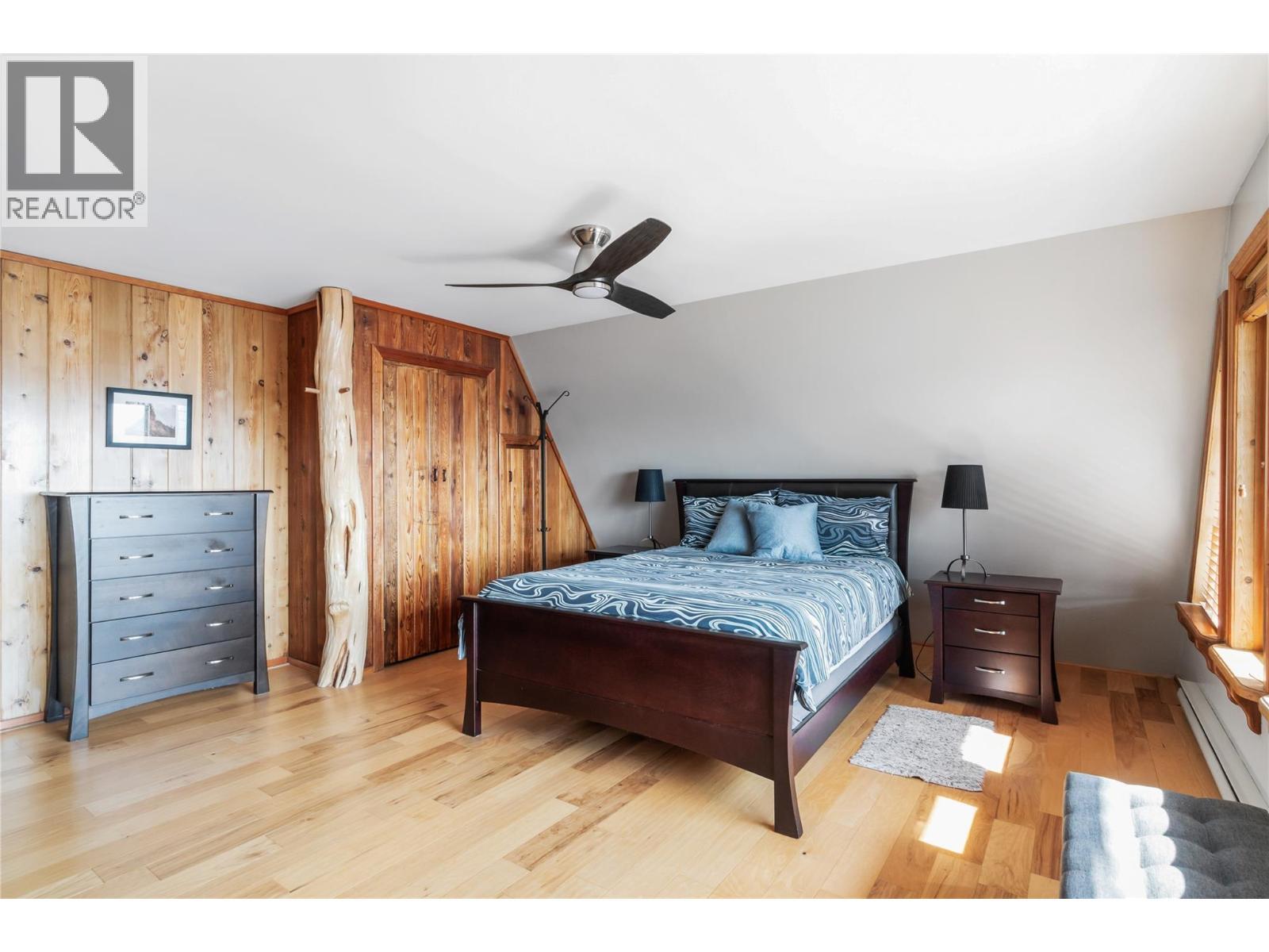 4878 Leopold Road, Celista, BC - Indoor Photo Showing Bedroom