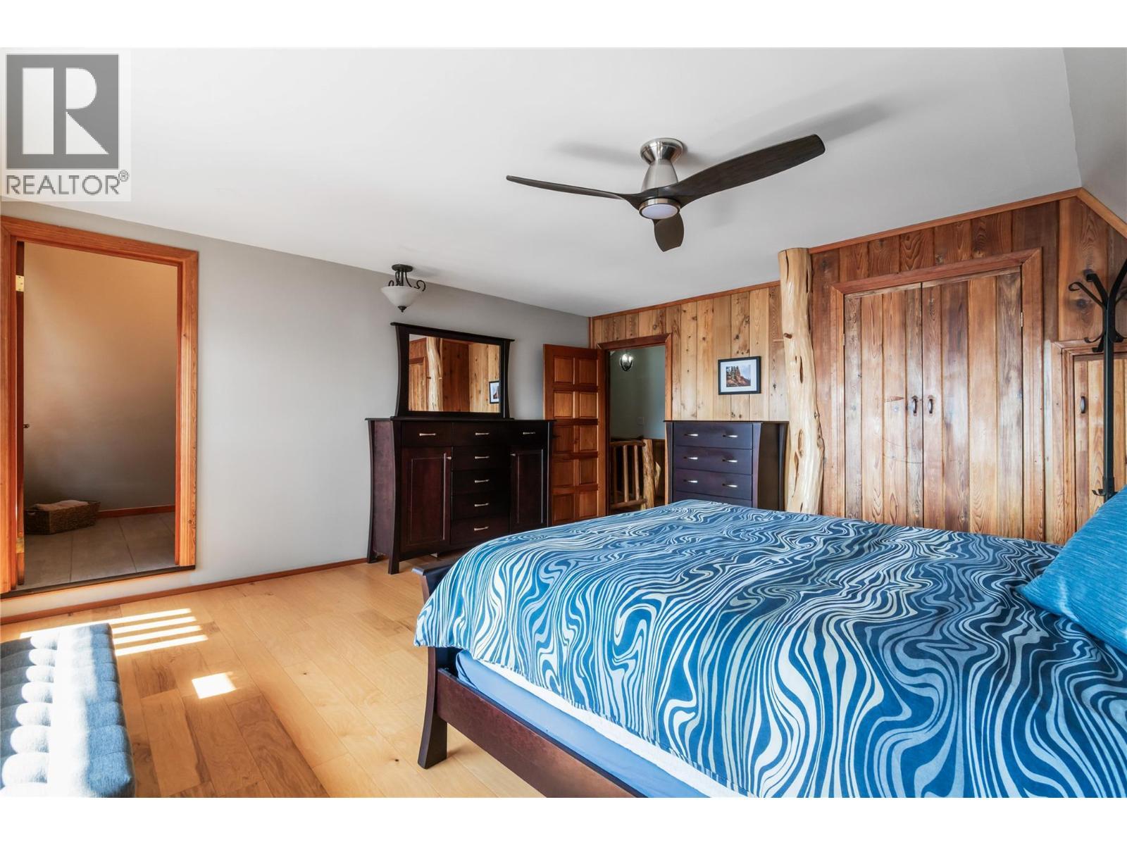 4878 Leopold Road, Celista, BC - Indoor Photo Showing Bedroom