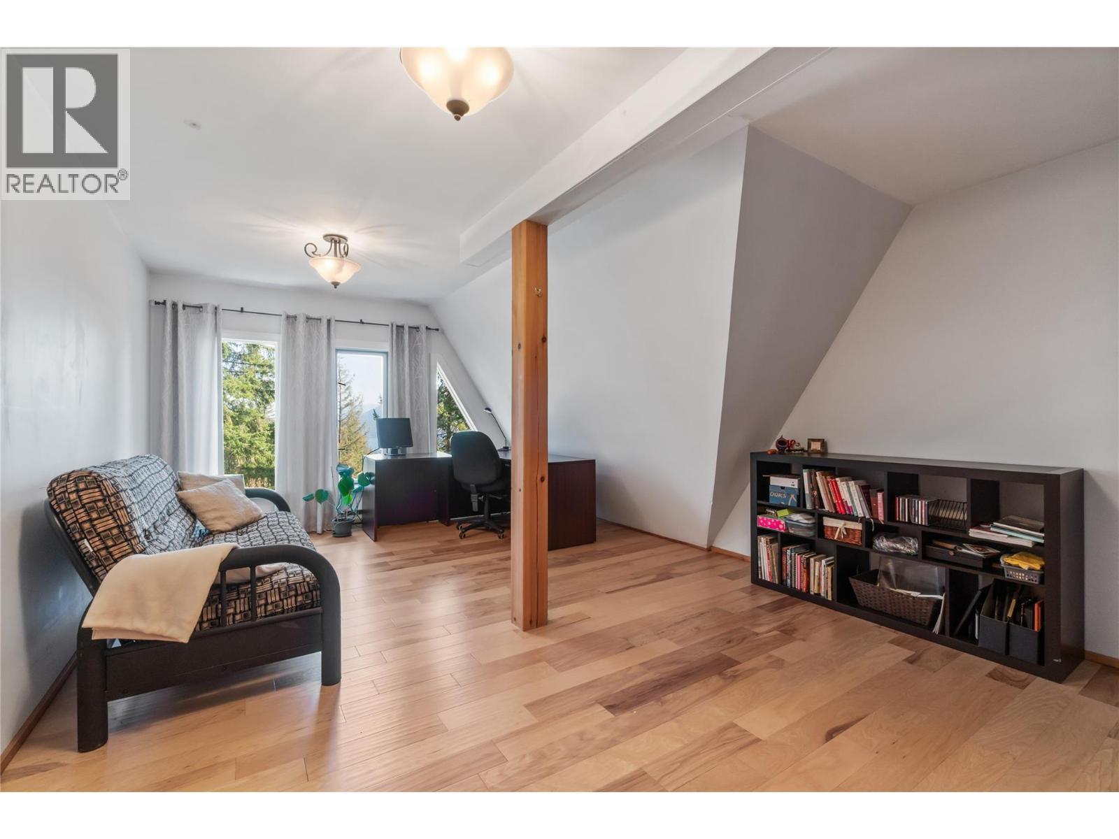 4878 Leopold Road, Celista, BC - Indoor