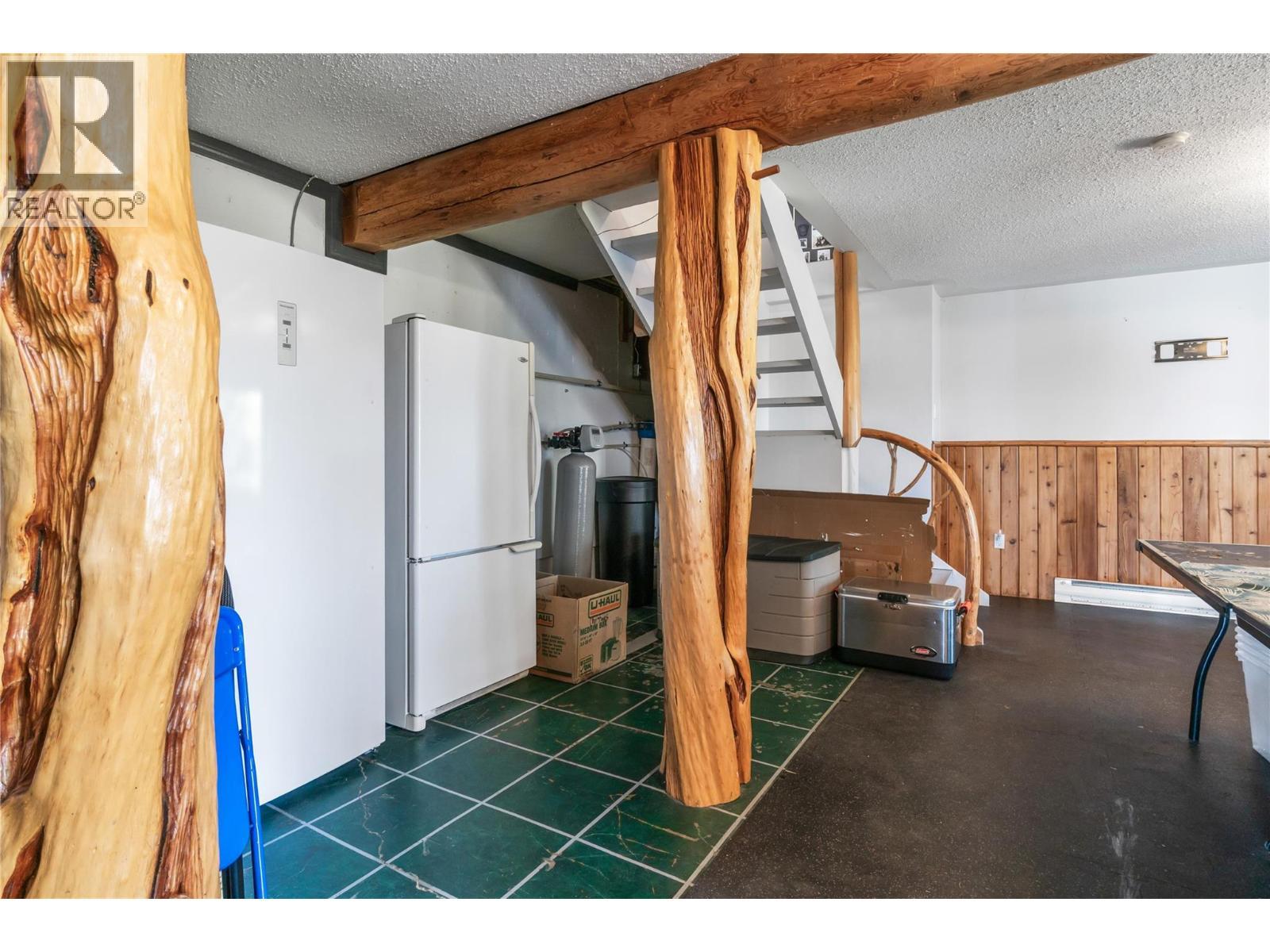 4878 Leopold Road, Celista, BC - Indoor