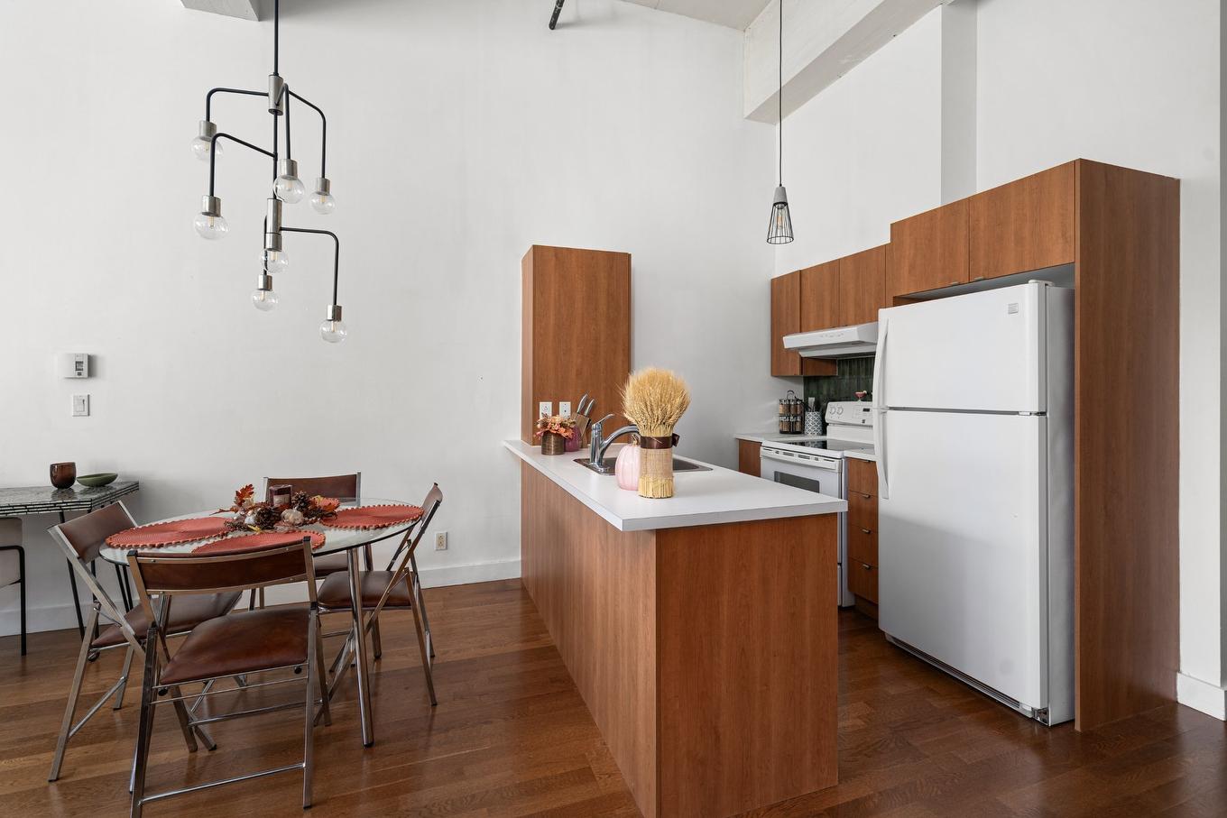 Cuisine - 158-4951 Rue Ontario E., Montréal (Mercier/Hochelaga-Maisonneuve), QC - Indoor Photo Showing Kitchen