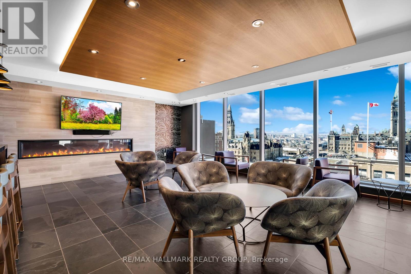 1501 - 101 Queen Street, Ottawa, ON - Indoor Photo Showing Living Room