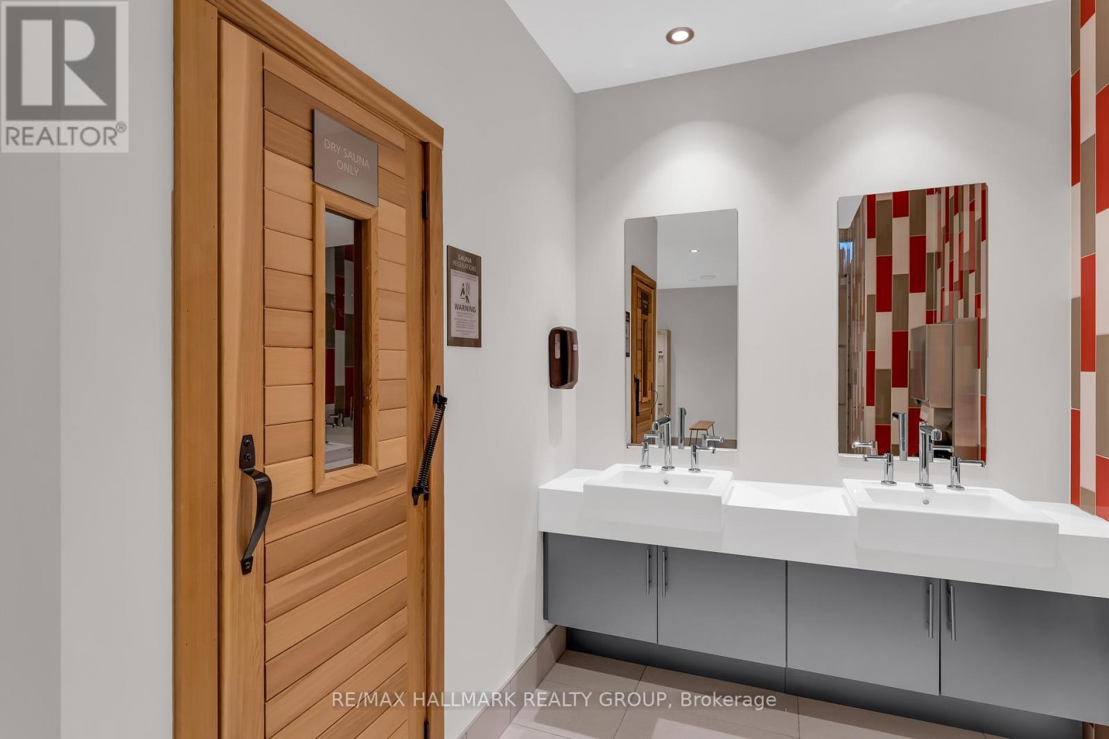 1501 - 101 Queen Street, Ottawa, ON - Indoor Photo Showing Bathroom