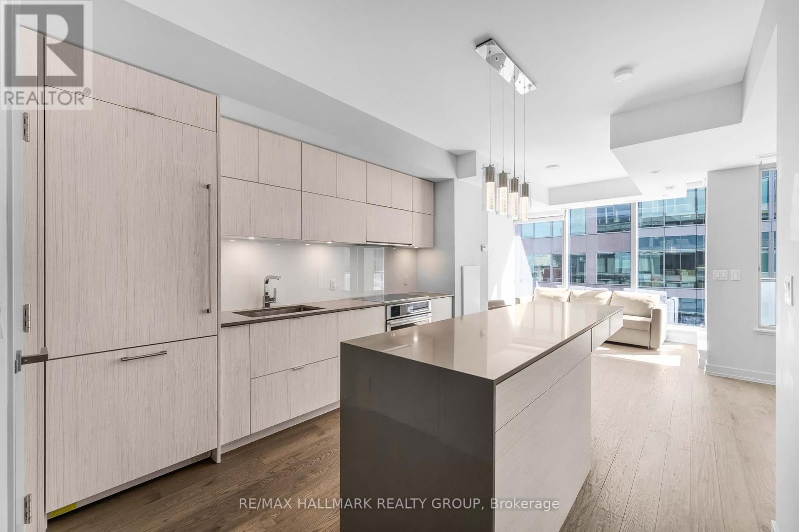 1501 - 101 Queen Street, Ottawa, ON - Indoor Photo Showing Kitchen With Upgraded Kitchen