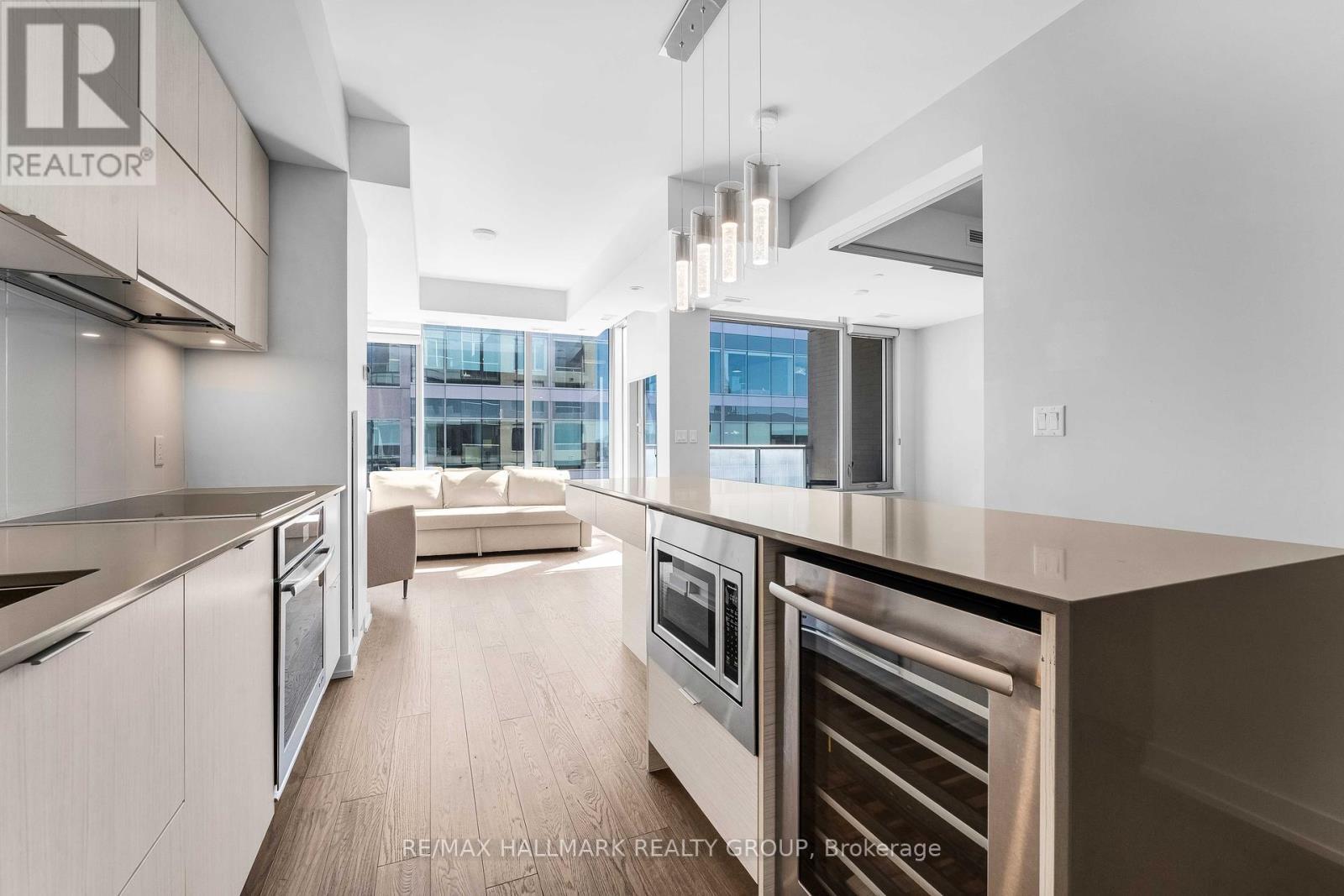 1501 - 101 Queen Street, Ottawa, ON - Indoor Photo Showing Kitchen With Upgraded Kitchen