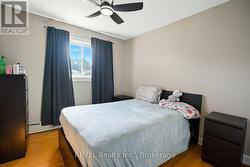 Decluttered with AI -