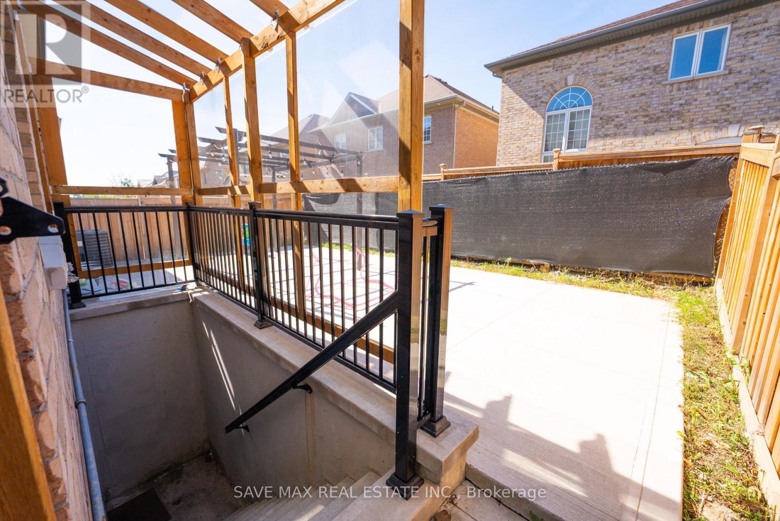 66 Geranium Crescent, Brampton, ON - Outdoor With Exterior