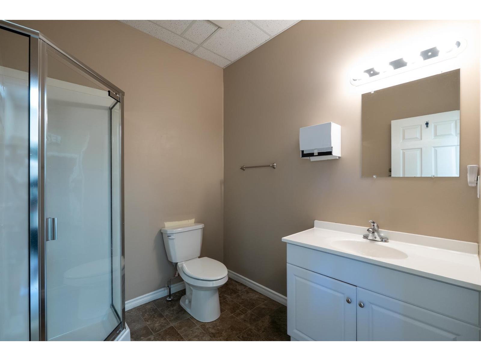 4 5492 Production Boulevard, Surrey, BC