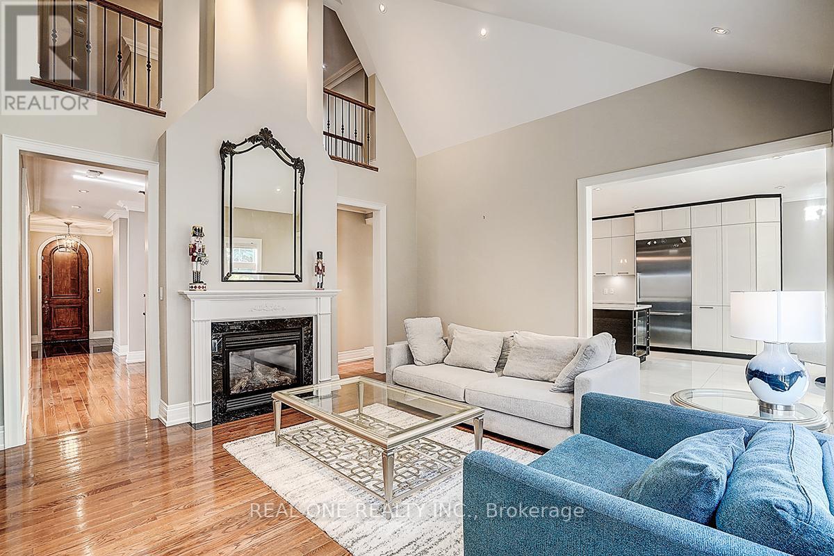 19 Anglin Drive, Richmond Hill, ON - Indoor Photo Showing Living Room With Fireplace