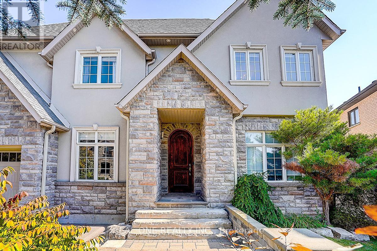 19 Anglin Drive, Richmond Hill, ON - Outdoor