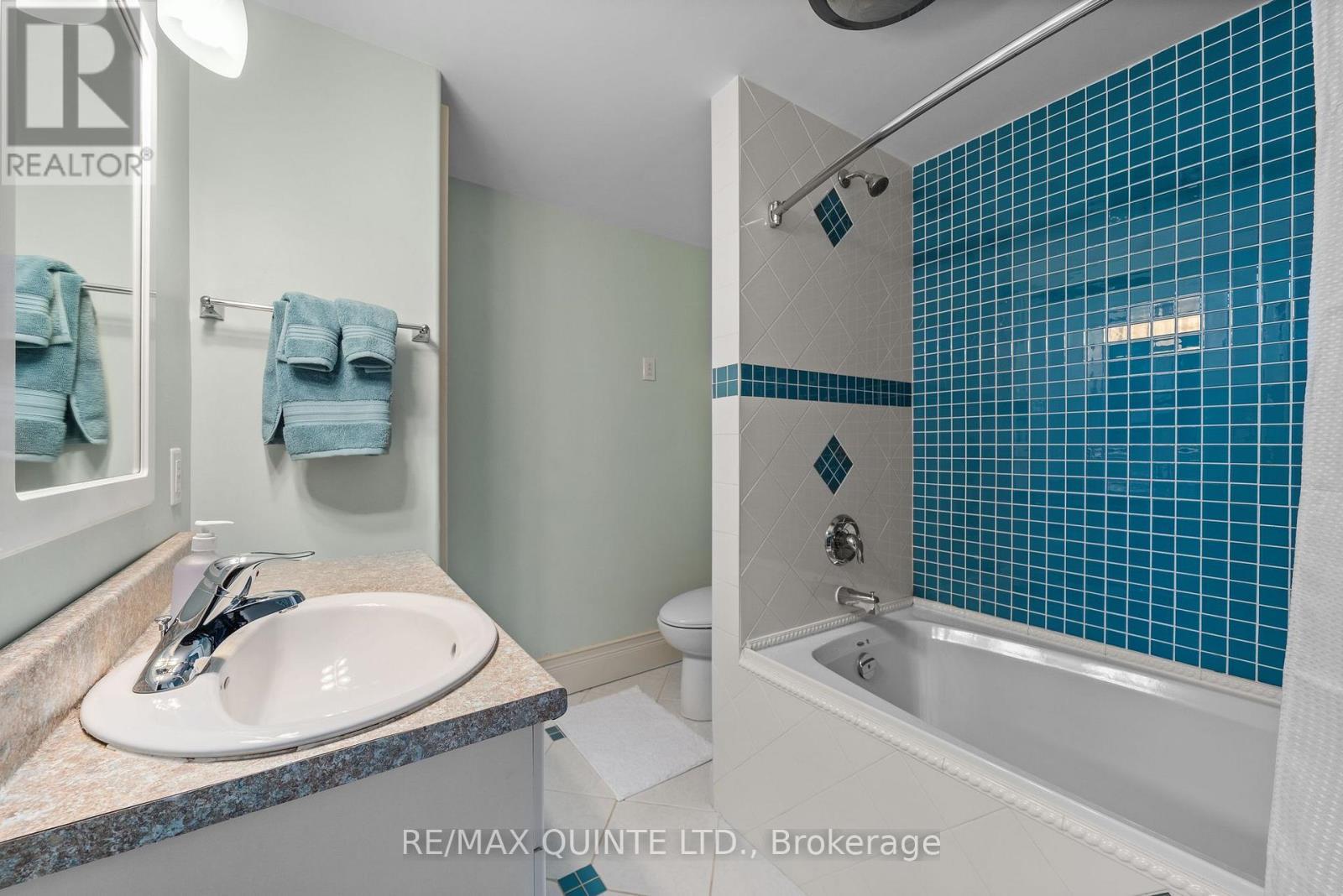 4 Pc Ensuite - 229 Main Street, Prince Edward County (Picton), ON - Indoor Photo Showing Bathroom