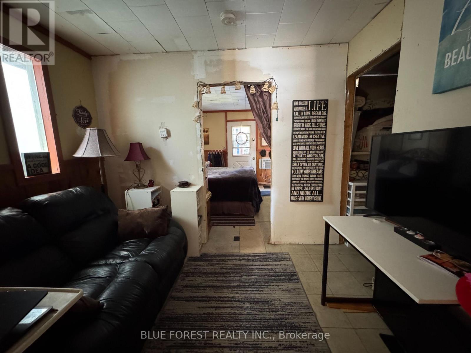 living space - 23 Wellington Street, Bayham (Port Burwell), ON