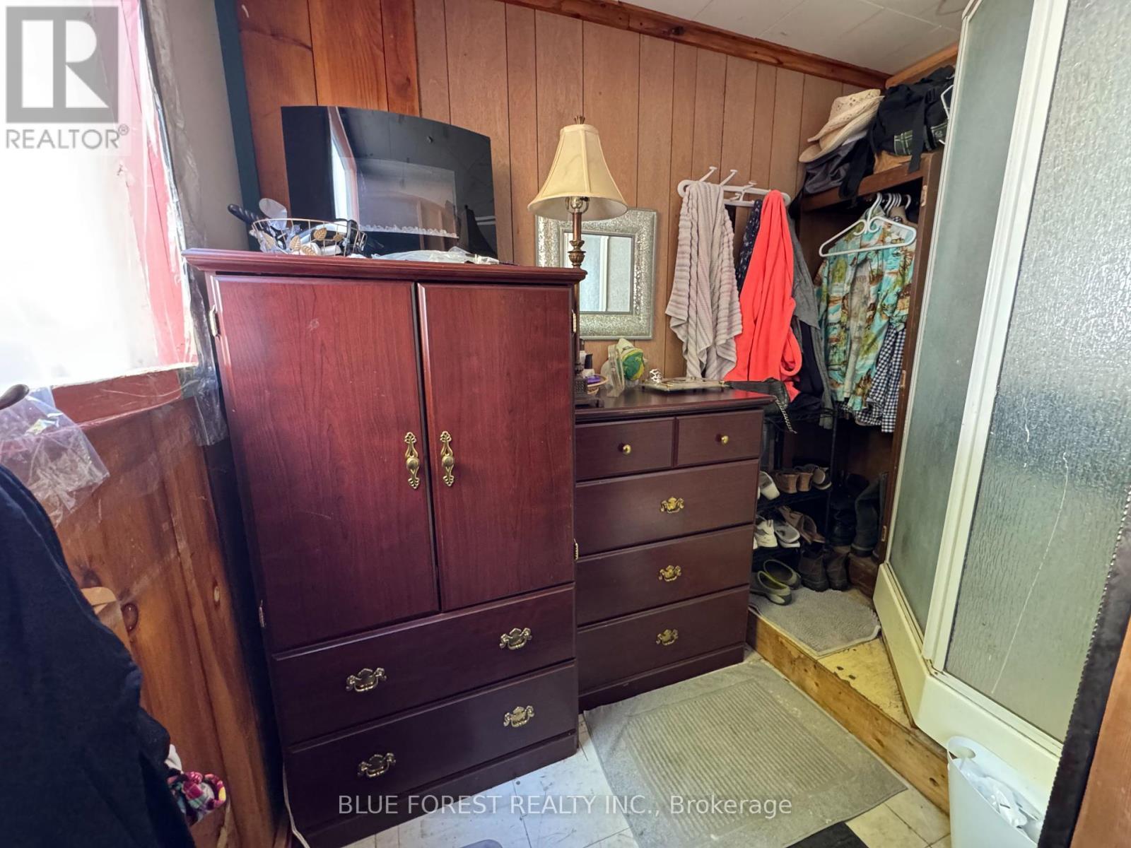 closet with shower - 23 Wellington Street, Bayham (Port Burwell), ON