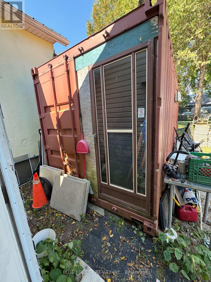 sea can storage - 23 Wellington Street, Bayham (Port Burwell), ON